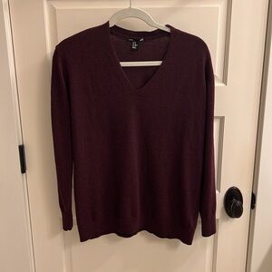 H&M v neck sweater